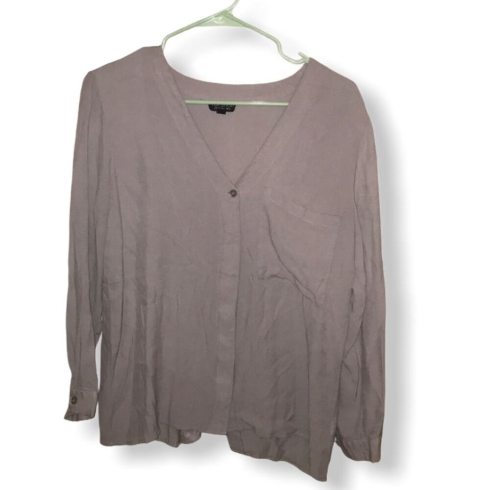 Topshop Lavender button down top size 6